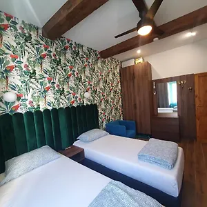  Homestay Luxurio With Baths